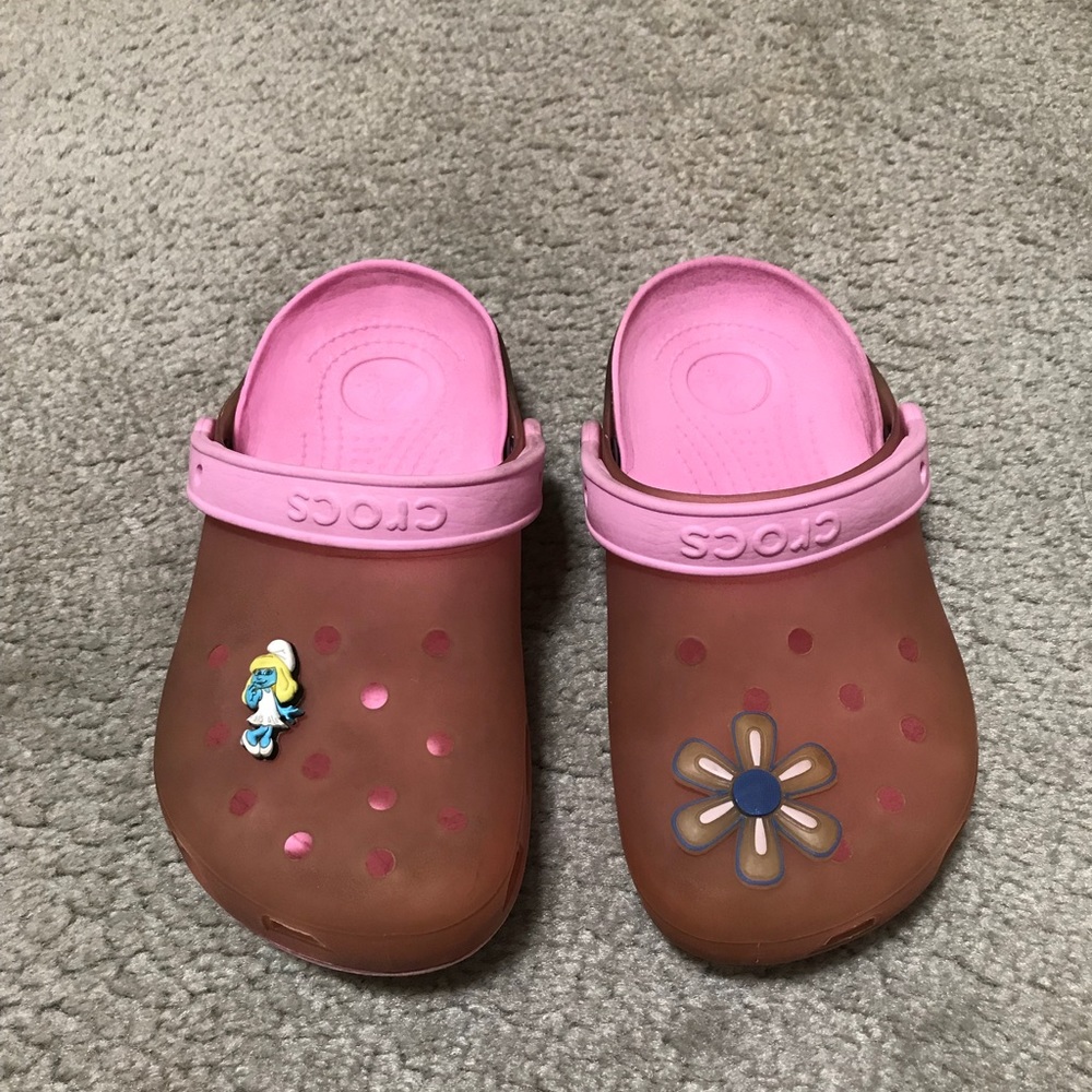 Pink Crocs Chameleon